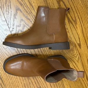 EUC Madewell Chelsea Boot, Brown